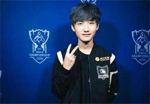 杜兰特中投精准，全场欢呼