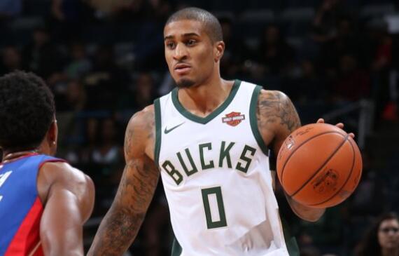 再见曼联！曝6500万“顶星”离队！1.8亿强援投奔红魔，强挖皇马