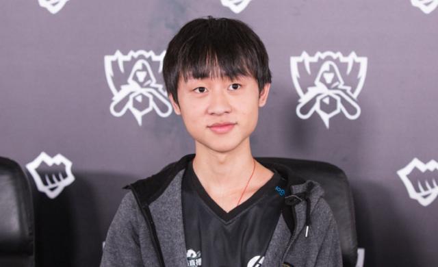 昆萨：在药厂效力获得国家队征召很正常，希望在主场拿下纽卡