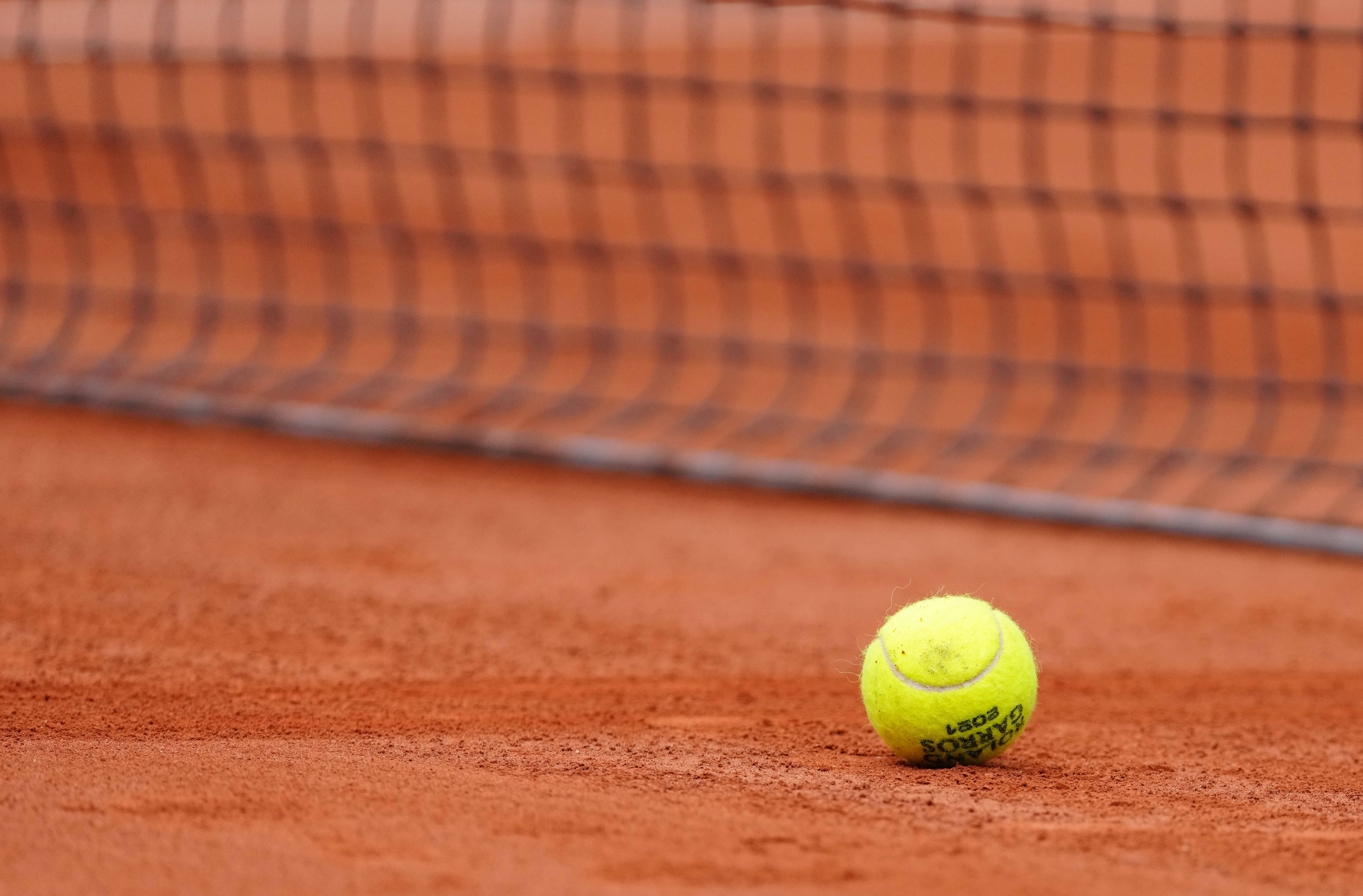 特别是在比 特别是在比